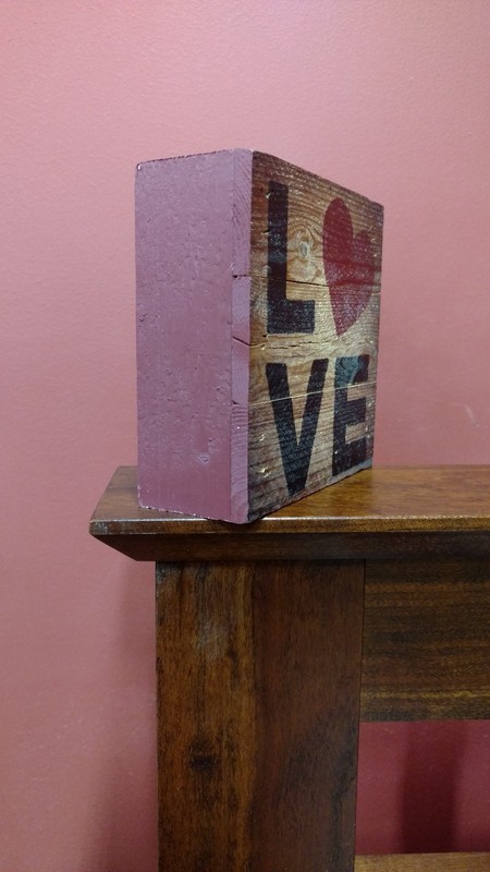 New!! Cute Wooden standing rustic LOVE motto gallery