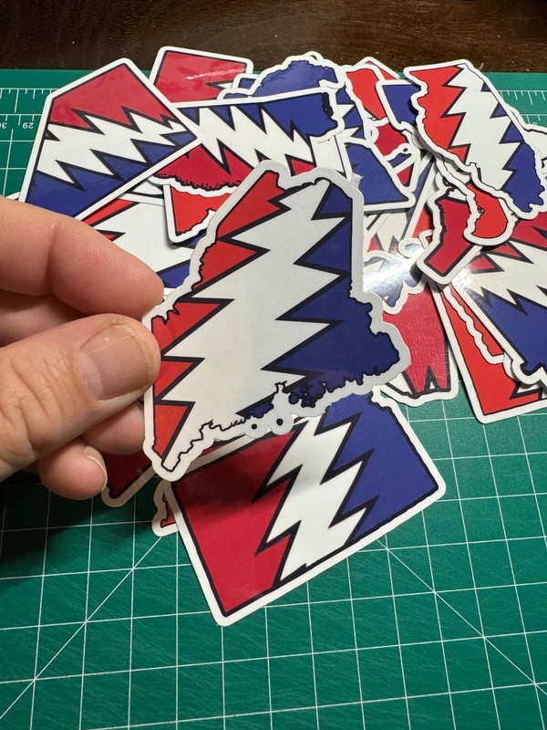 Maine Stealie - Grateful Dead - Laminated Vinyl Sticker 2.5"x3" gallery