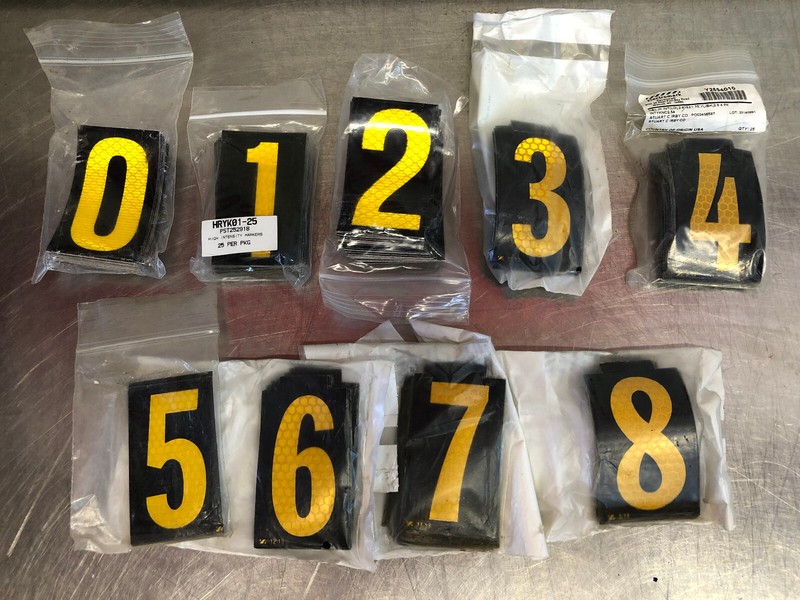ELECTROMARK or 3M Reflective 2.5″ Yellow on Black Letters or Numbers – 25 Count