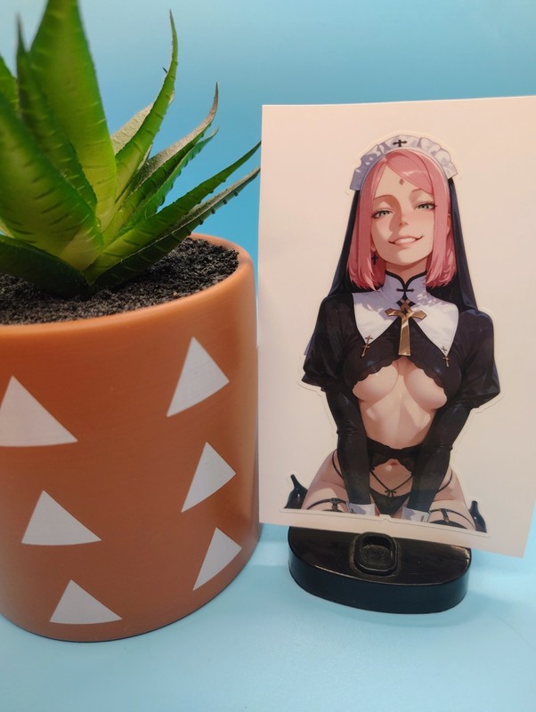 (4.5 Inches) Naruto – Sakura Haruno (Oppai Nun) – Water-Resistant Vinyl Sticker