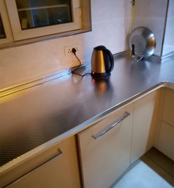 Kitchen Waterproof Aluminum foil Stickers Anti Greasy Counter, 15.7X118.1 inches gallery