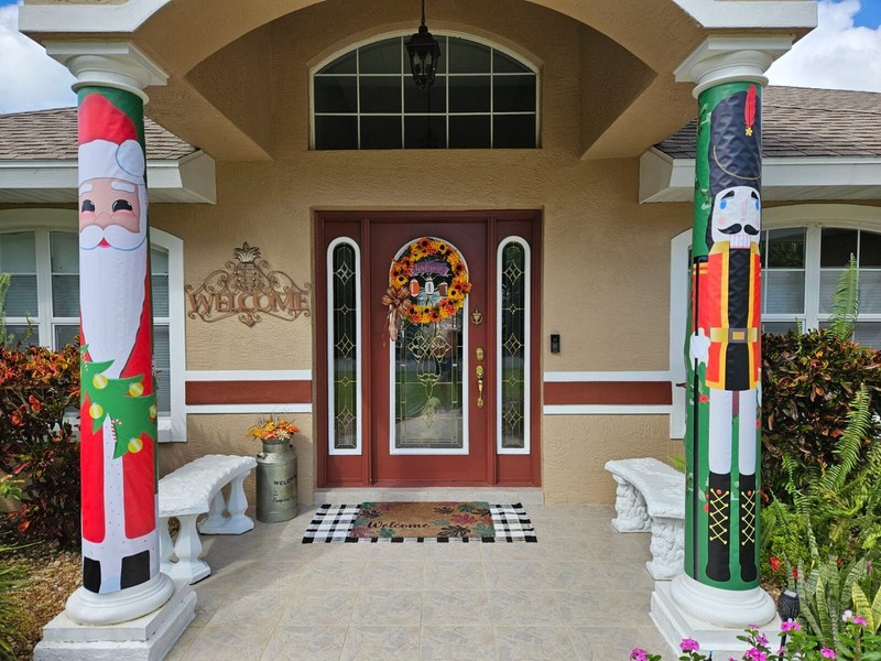 Nut Cracker Christmas Decoration – BIG – Thick Vinyl Column Wrap 6’x24″