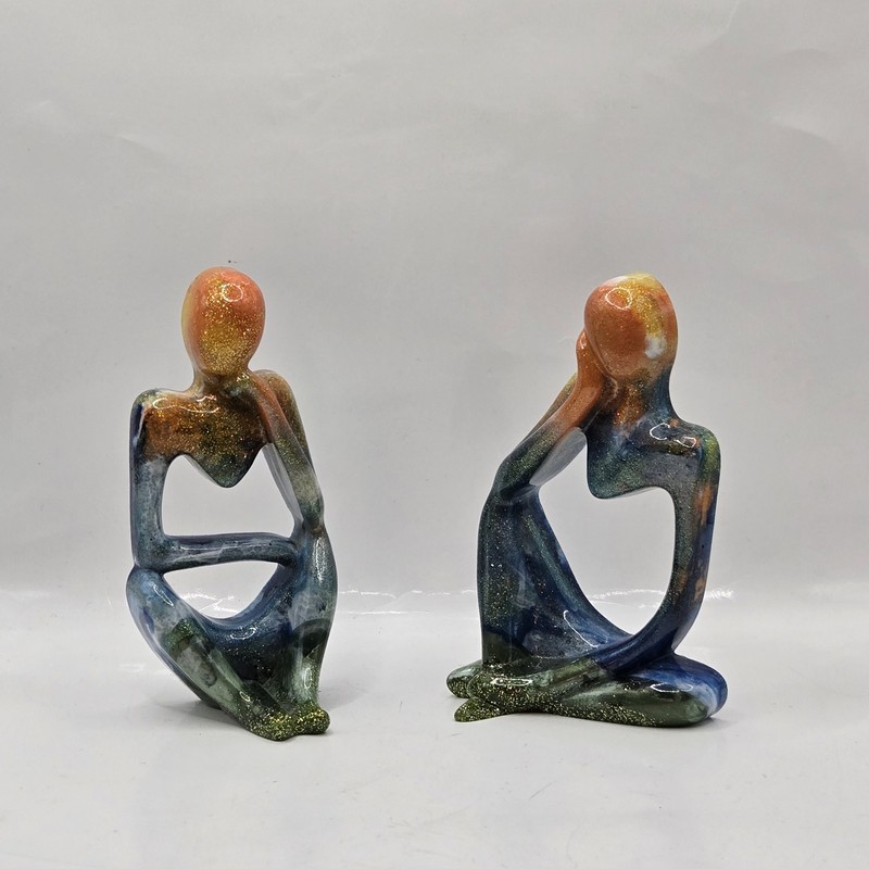 Home Decor Set of 2 Resin Graffiti Thinker Statues Accent Abstract Glitter 5″H
