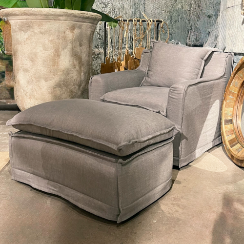 Sillón y Pouf Santo Concilio Gris