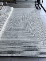 Alfombra Uma Simétrica Negra - Imagen 2